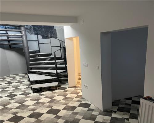 Spatiu comercial in Hasdeu, zona str Piezisa