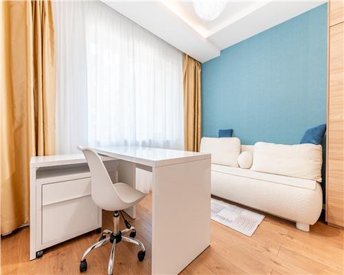 Apartament 4 camere de inchiriat zona Platinia