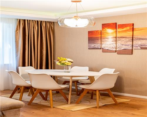 Apartament 4 camere de inchiriat zona Platinia