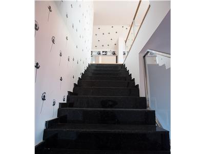 Comision 0%. Apartament 3 camere in A.Muresanu cu terasa panoramica si garaj