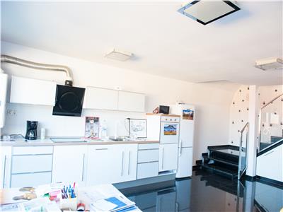 Comision 0%. Apartament 3 camere in A.Muresanu cu terasa panoramica si garaj