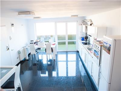 Comision 0%. Apartament 3 camere in A.Muresanu cu terasa panoramica si garaj