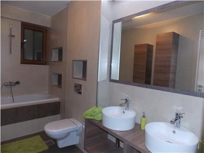Vanzare Apartament 3 camere de lux in Gruia,  terasa 40 mp, mobilat, utilat si garaj